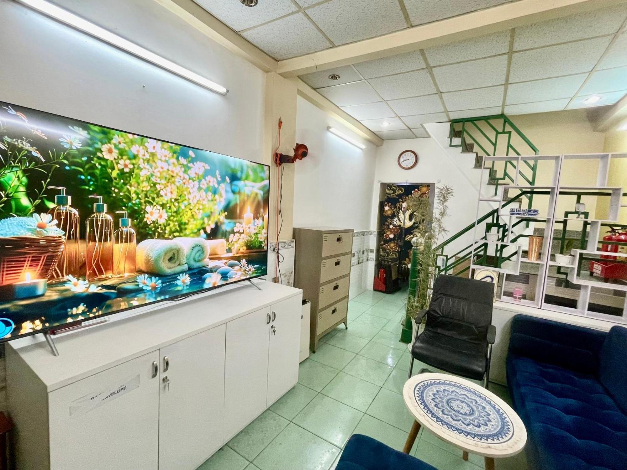 花ren Hostel Thành Pho Ho Chí Minh Esterno foto