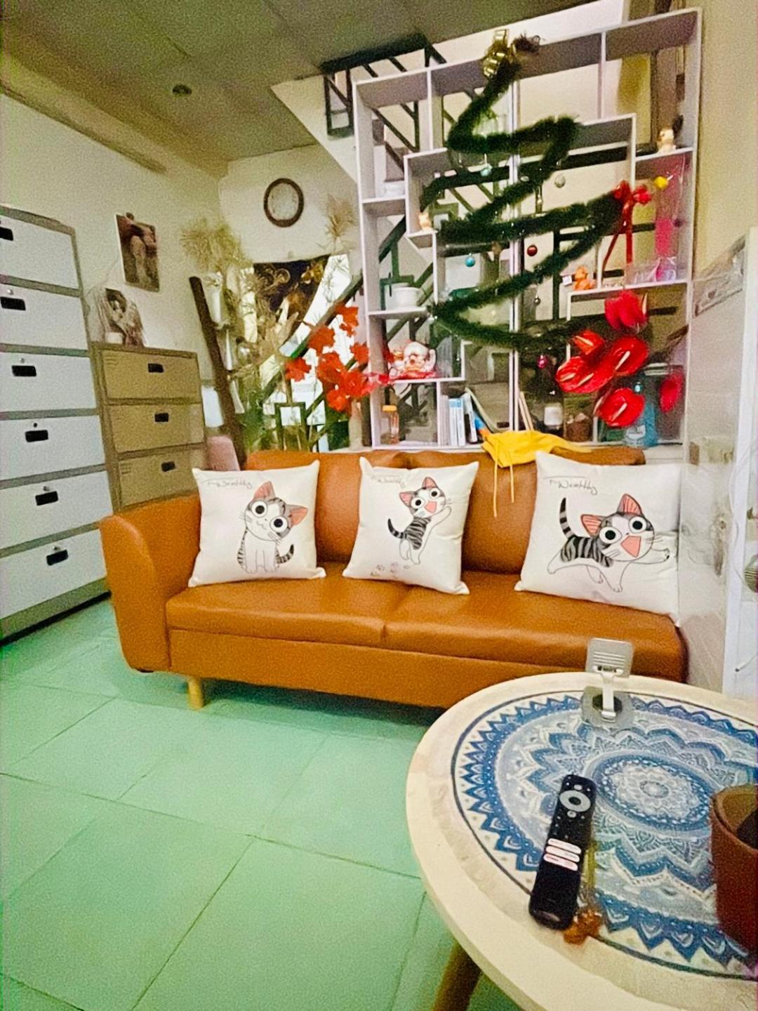 花ren Hostel Thành Pho Ho Chí Minh Esterno foto