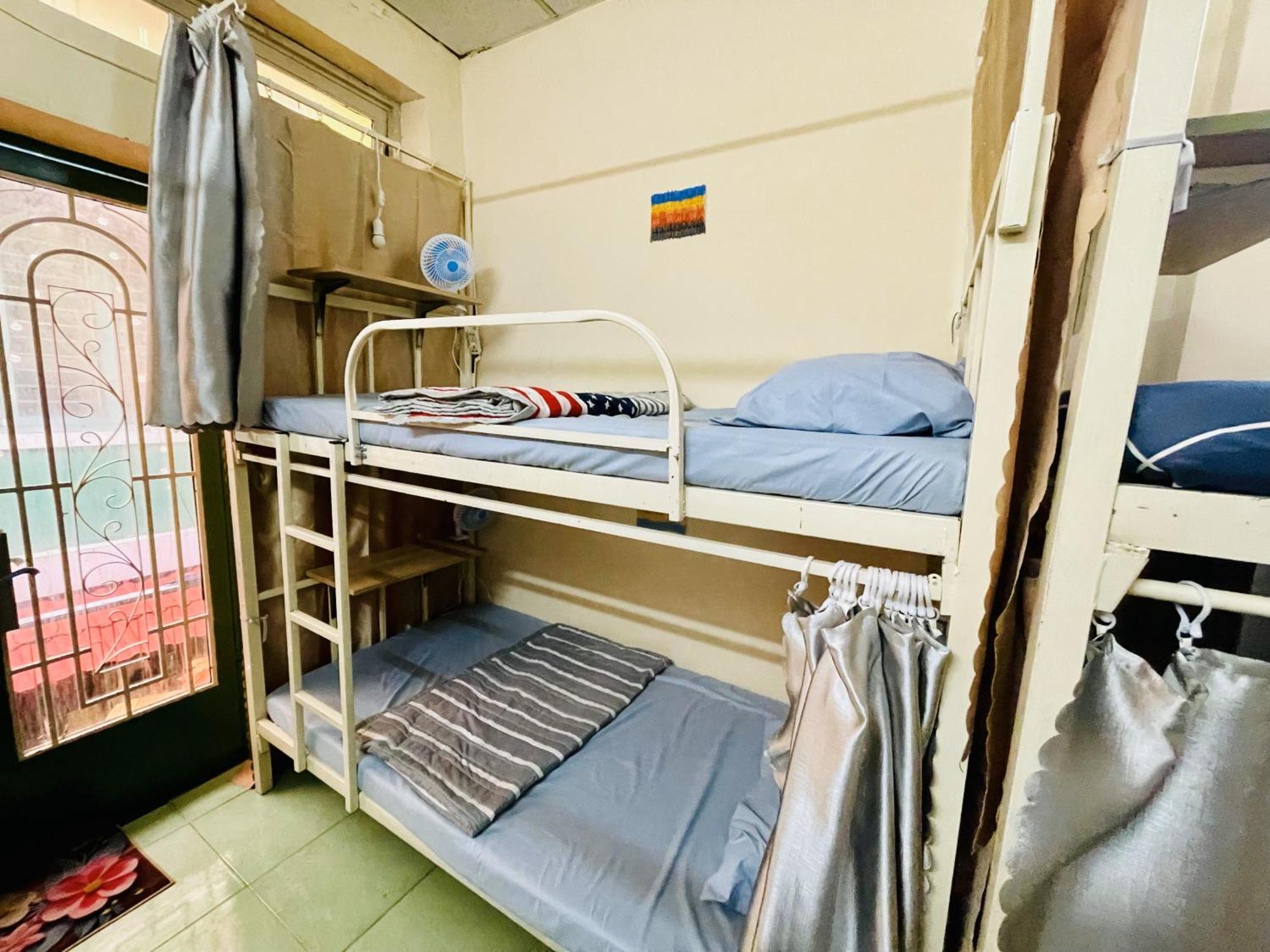 花ren Hostel Thành Pho Ho Chí Minh Esterno foto